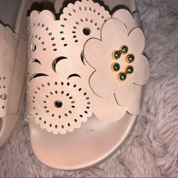 Nanette Lepore Light Pink Floral Laser Cut Slip On Summer Sandals Size: 6 - Picture 3 of 12